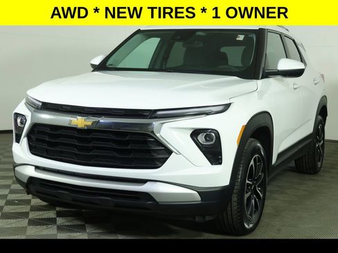 Used 2024 Chevrolet TrailBlazer LT image 1