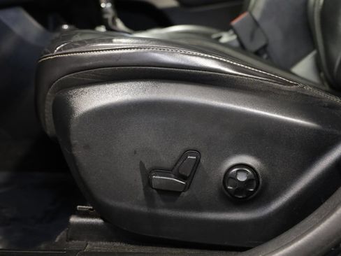 Used 2018 Jeep Cherokee Limited AWD/4WD image 13