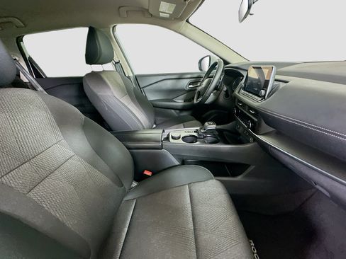 Used 2025 Nissan Rogue SV AWD/4WD image 30