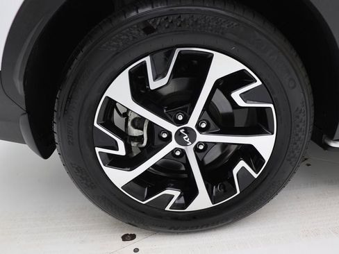 Used 2023 Kia Sportage EX image 10