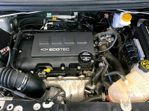 Used 2020 Chevrolet Sonic LT w/ Convenience Package image 28