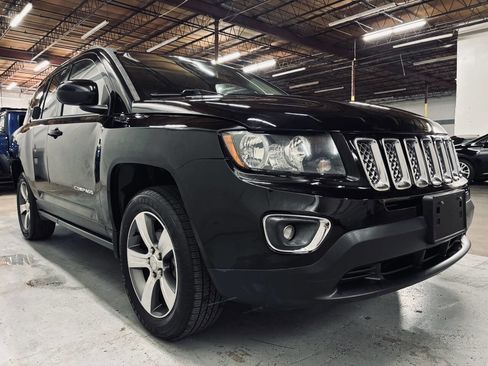 Used 2017 Jeep Compass High Altitude image 3