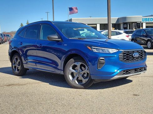 Used 2023 Ford Escape ST-Line w/ Tech Pack #1 AWD/4WD image 34