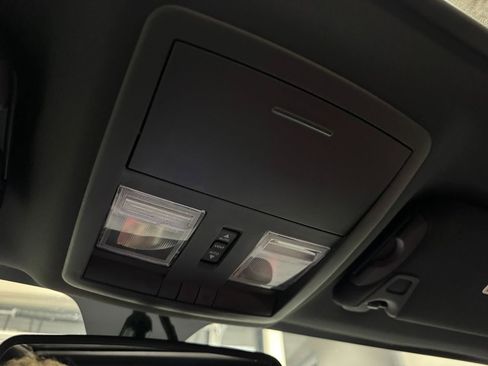 Used 2013 Dodge Challenger SRT8 w/ Harman Kardon Audio Group image 39