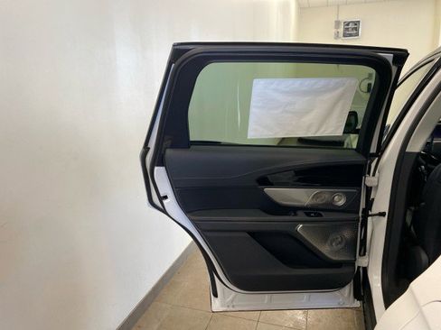 New 2026 Lincoln Nautilus Reserve AWD/4WD image 15