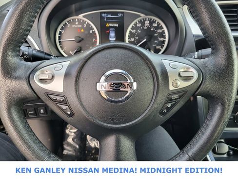 Used 2018 Nissan Sentra SR w/ SR Midnight Edition Package image 30