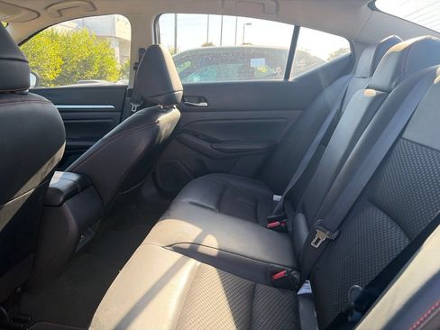 Used 2024 Nissan Altima 2.5 SR FWD image 8