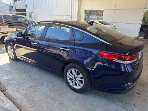 Used 2018 Kia Optima LX image 2