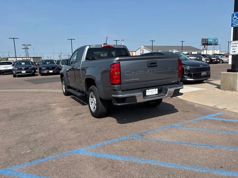 Used 2022 Chevrolet Colorado W/T RWD image 7