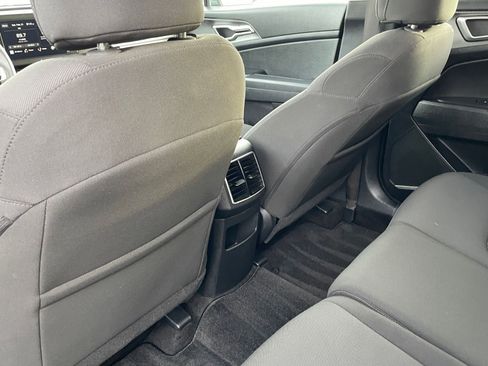 Used 2025 Kia Sportage LX image 22