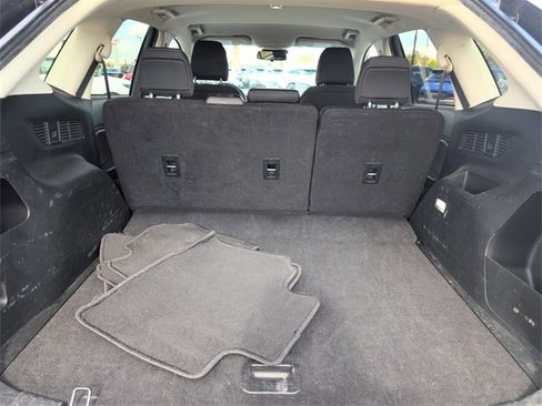 Used 2020 Ford Edge SE image 29