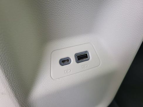 Certified 2023 Buick Envision Preferred AWD/4WD image 10