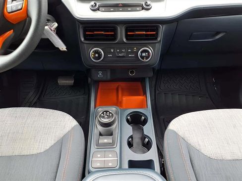 Used 2022 Ford Maverick XLT image 11