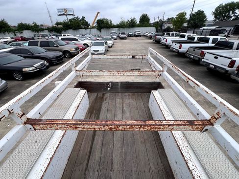 Used 2001 Ford F350 XL image 40