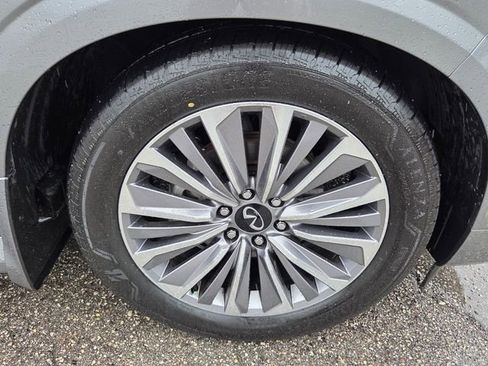 Certified 2025 INFINITI QX80 Sensory w/ Exterior Package AWD/4WD image 9