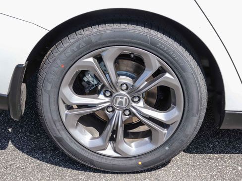 Certified 2024 Honda Accord EX image 8