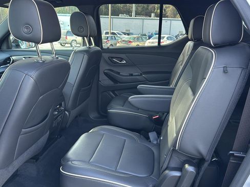 Used 2022 Chevrolet Traverse Premier w/ Redline Edition image 9