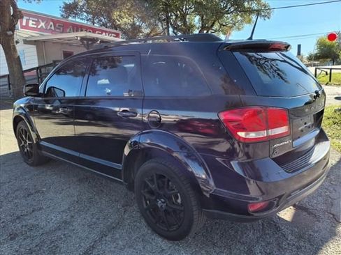 Used 2019 Dodge Journey SE w/ Blacktop Package image 4