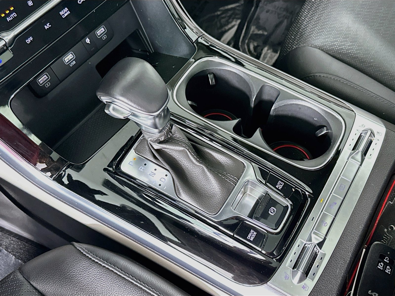 Used 2022 Kia Carnival SX FWD image 17