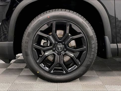 Used 2025 Honda Pilot Touring image 10