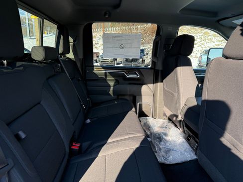 New 2026 GMC Sierra 3500 SLE w/ Preferred Package image 19