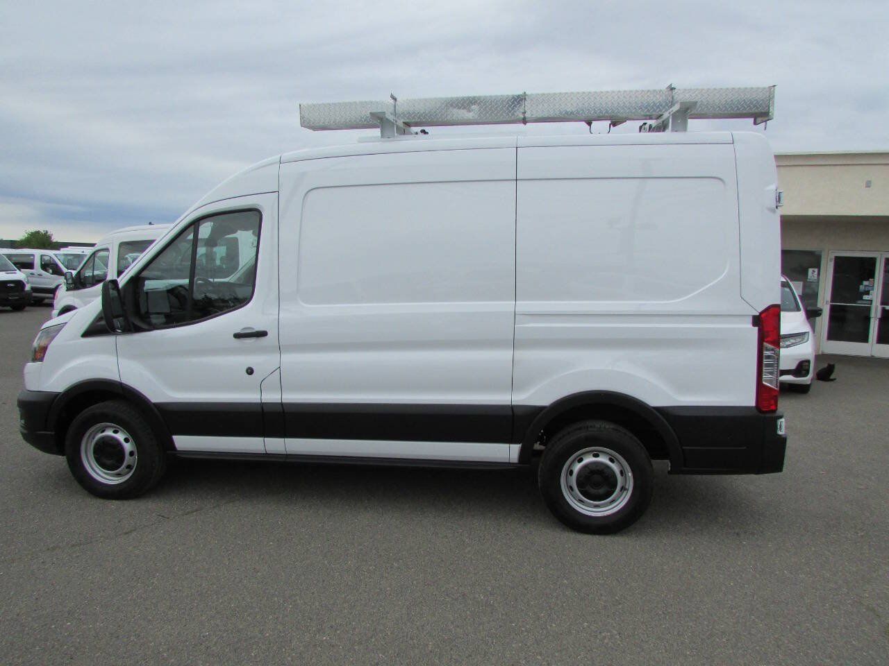 Used 2023 Ford Transit 350 Medium Roof w/ Interior Upgrade Package RWD image 9