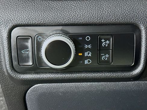 Used 2022 Ford Explorer XLT RWD image 17