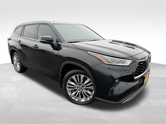 Used 2023 Toyota Highlander L 360° Tour
