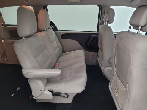 Used 2017 Dodge Grand Caravan SE image 19