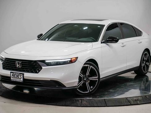 Used 2023 Honda Accord Sport image 1