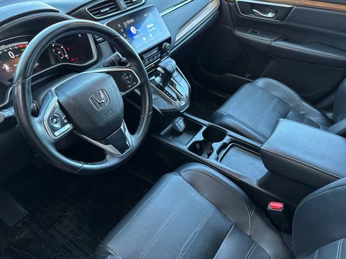 Used 2018 Honda CR-V Touring image 3