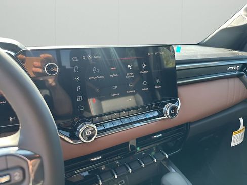 New 2026 GMC Canyon AT4 w/ AT4 Premium Package image 33