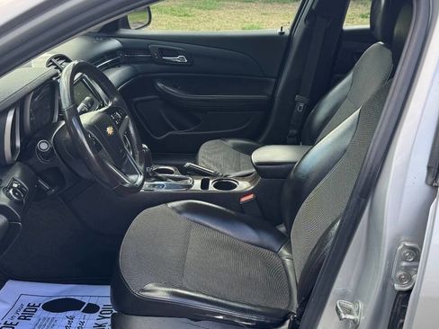 Used 2015 Chevrolet Malibu LT FWD image 13