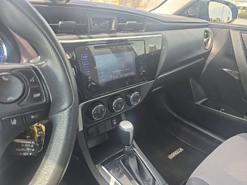 Used 2017 Toyota Corolla L image 10