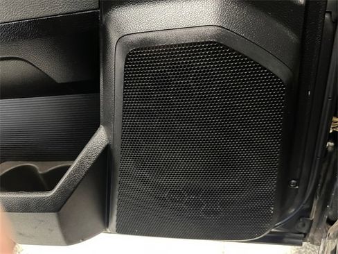 Used 2019 RAM 1500 Classic SLT w/ Luxury Group image 22