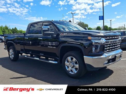 Used 2020 Chevrolet Silverado 2500 LTZ w/ LTZ Convenience Package AWD/4WD image 3