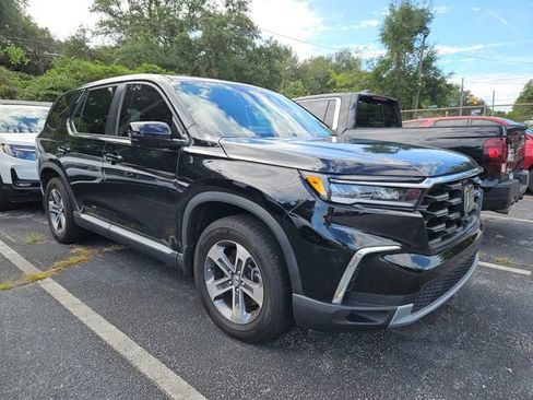 Used 2025 Honda Pilot EX-L image 5