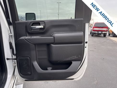 Used 2025 Chevrolet Silverado 2500 Custom w/ Custom Value Package image 12