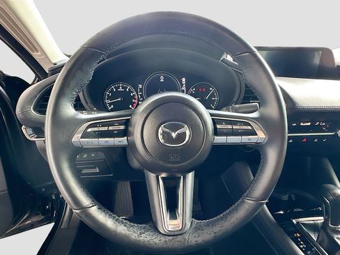 Used 2022 MAZDA MAZDA3 s FWD image 11