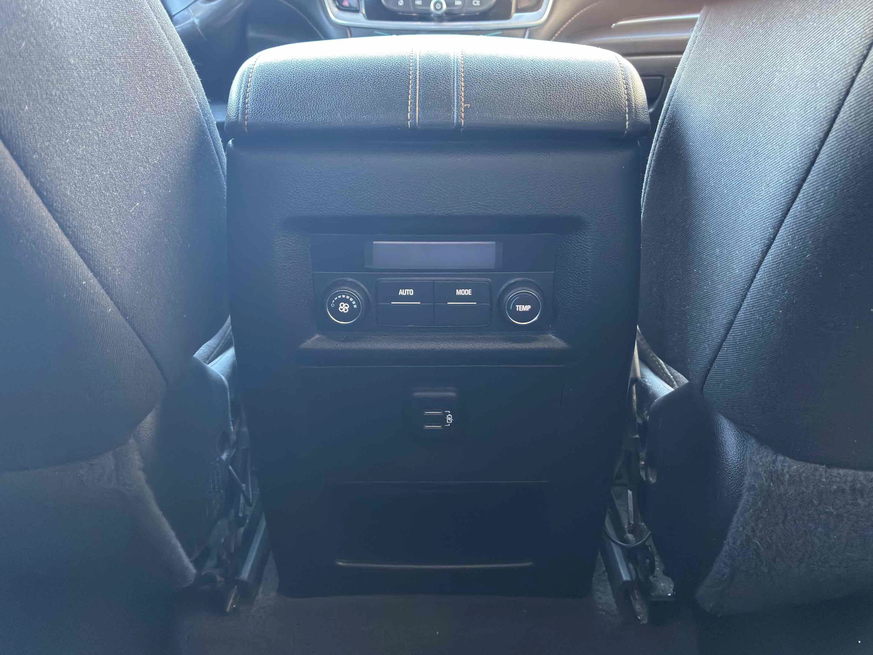 Used 2019 Chevrolet Traverse LT FWD image 50