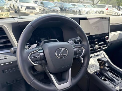 Certified 2025 Lexus GX 550 AWD/4WD image 13