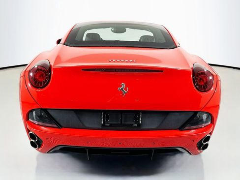 Used 2012 Ferrari California RWD image 10