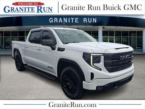 Used 2022 GMC Sierra 1500 Elevation w/ LPO, Elevation Black Package AWD/4WD image 1