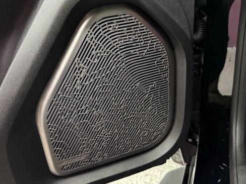 Used 2025 GMC Hummer EV 2X image 8