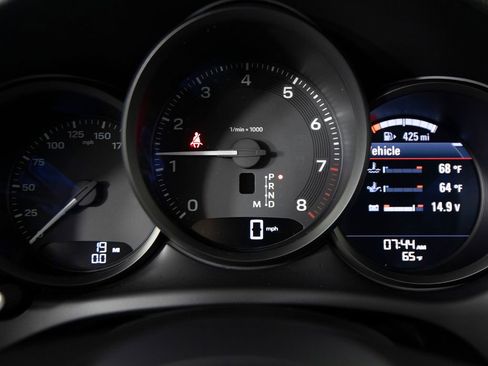 New 2026 Porsche Macan image 21