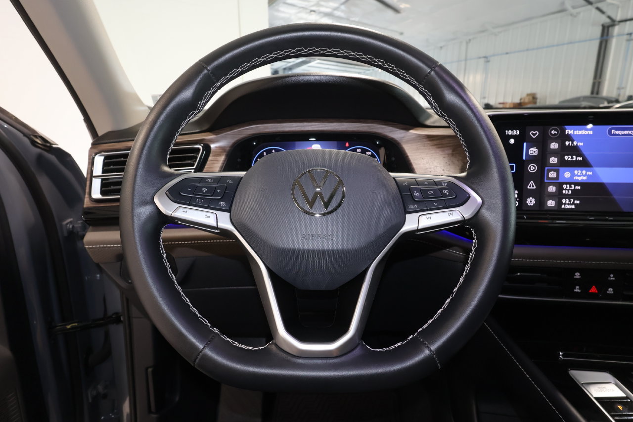 Used 2025 Volkswagen Atlas SEL AWD/4WD image 10