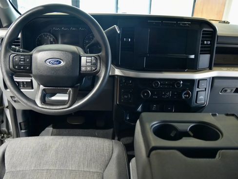 Used 2023 Ford F250 XL w/ STX Appearance Package AWD/4WD image 16