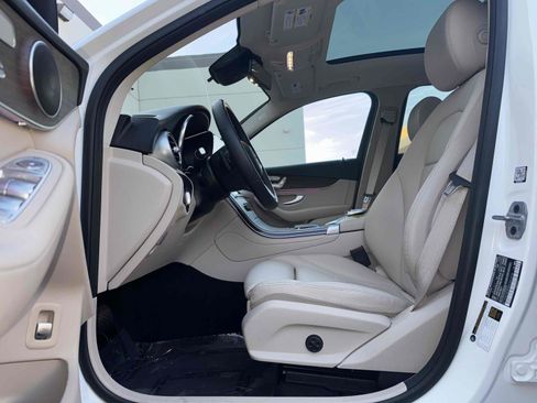 Used 2022 Mercedes-Benz GLC 300 w/ Premium Package Lite image 84