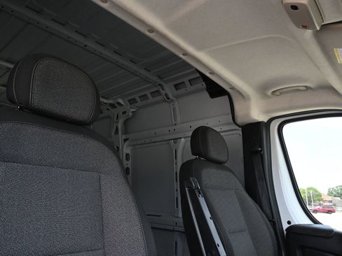 Used 2023 RAM ProMaster 2500 FWD image 26