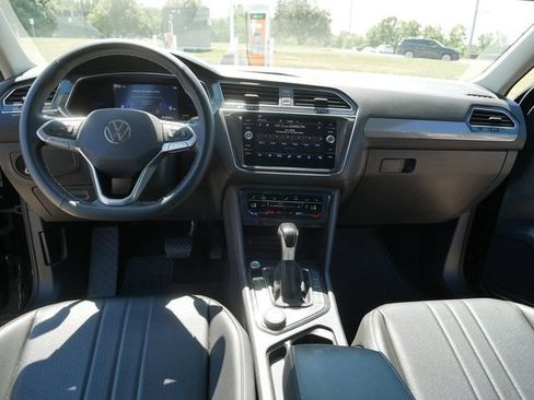 Certified 2022 Volkswagen Tiguan SE AWD/4WD image 22
